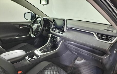 Toyota RAV4, 2020 год, 2 850 000 рублей, 13 фотография