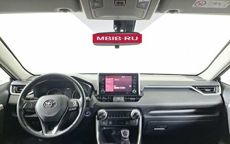 Toyota RAV4, 2020 год, 2 850 000 рублей, 17 фотография