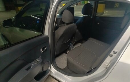 Renault Sandero II рестайлинг, 2018 год, 960 000 рублей, 15 фотография