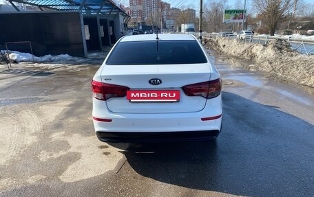 KIA Rio III рестайлинг, 2015 год, 1 130 000 рублей, 3 фотография