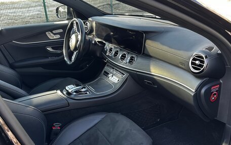 Mercedes-Benz E-Класс, 2019 год, 5 370 000 рублей, 10 фотография