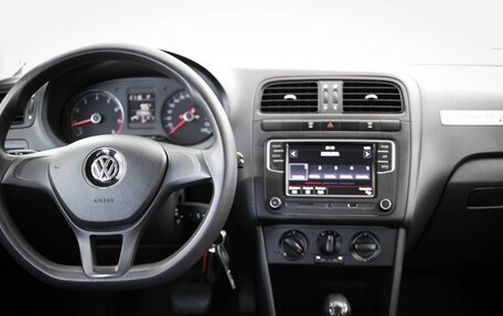 Volkswagen Polo VI (EU Market), 2017 год, 1 350 000 рублей, 11 фотография