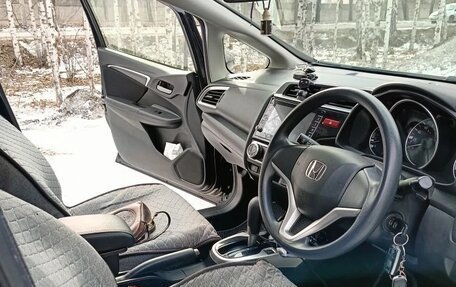 Honda Fit III, 2016 год, 980 000 рублей, 2 фотография