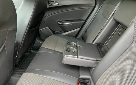 Opel Astra J, 2011 год, 595 000 рублей, 10 фотография