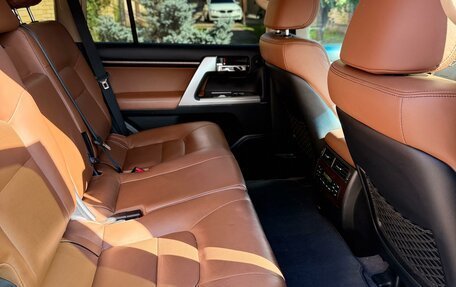 Toyota Land Cruiser 200, 2015 год, 5 400 000 рублей, 8 фотография