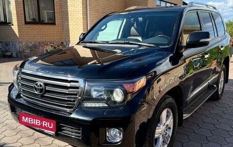 Toyota Land Cruiser 200, 2015 год, 5 400 000 рублей, 2 фотография