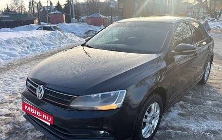 Volkswagen Jetta VI, 2015 год, 930 000 рублей, 2 фотография