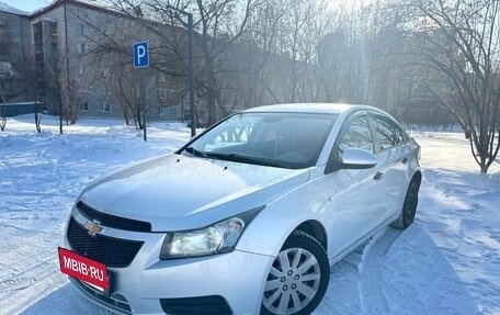 Chevrolet Cruze II, 2010 год, 570 000 рублей, 2 фотография