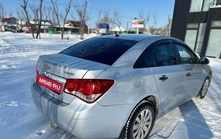 Chevrolet Cruze II, 2010 год, 570 000 рублей, 4 фотография