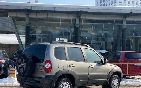 Chevrolet Niva I рестайлинг, 2017 год, 765 000 рублей, 6 фотография