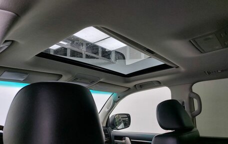 Toyota Land Cruiser 200, 2011 год, 3 199 000 рублей, 13 фотография