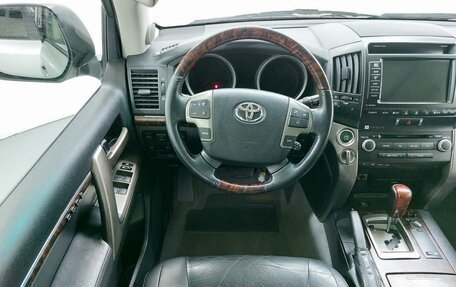 Toyota Land Cruiser 200, 2011 год, 3 199 000 рублей, 11 фотография