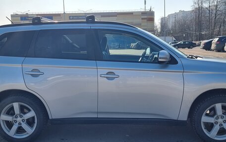 Mitsubishi Outlander III рестайлинг 3, 2014 год, 1 600 000 рублей, 5 фотография