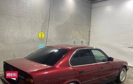 BMW 5 серия, 1989 год, 850 000 рублей, 3 фотография