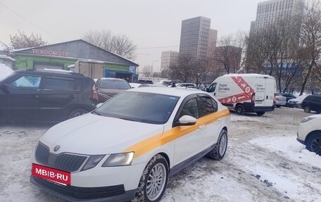 Skoda Octavia, 2018 год, 800 000 рублей, 3 фотография