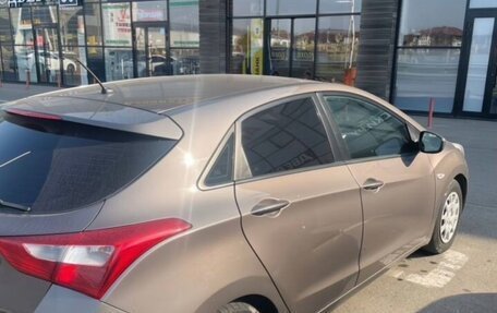 Hyundai i30 II рестайлинг, 2013 год, 800 000 рублей, 3 фотография