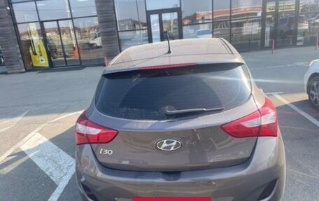 Hyundai i30 II рестайлинг, 2013 год, 800 000 рублей, 2 фотография