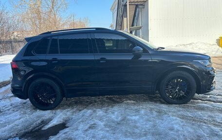 Volkswagen Tiguan II, 2020 год, 4 050 000 рублей, 2 фотография