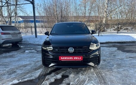 Volkswagen Tiguan II, 2020 год, 4 050 000 рублей, 4 фотография
