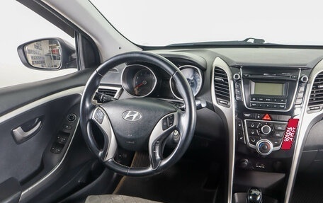 Hyundai i30 II рестайлинг, 2012 год, 1 029 000 рублей, 13 фотография