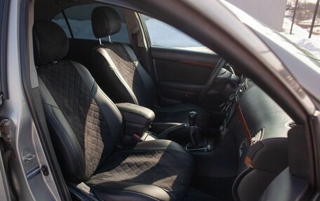 Toyota Avensis III рестайлинг, 2008 год, 675 000 рублей, 30 фотография