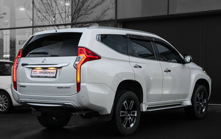 Mitsubishi Pajero Sport III рестайлинг, 2018 год, 3 300 000 рублей, 5 фотография