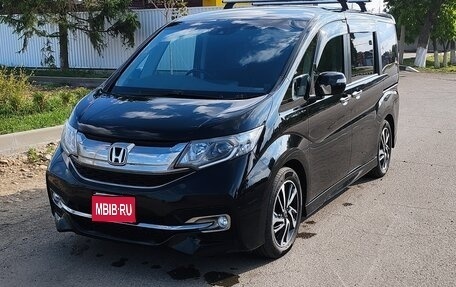 Honda Stepwgn IV, 2017 год, 1 970 000 рублей, 1 фотография