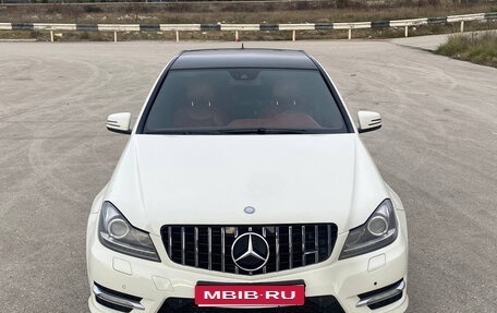 Mercedes-Benz C-Класс, 2011 год, 1 200 000 рублей, 1 фотография