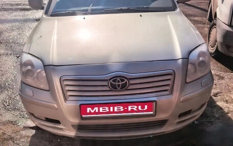 Toyota Avensis III рестайлинг, 2006 год, 900 000 рублей, 1 фотография