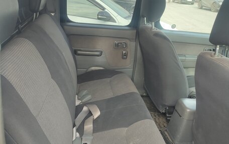 Nissan NP300, 2012 год, 940 000 рублей, 6 фотография