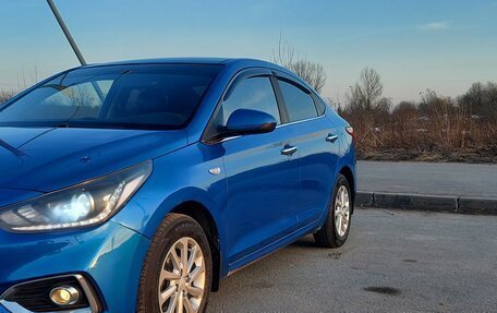 Hyundai Solaris II рестайлинг, 2018 год, 1 100 000 рублей, 8 фотография