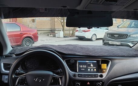 Hyundai Solaris II рестайлинг, 2018 год, 1 100 000 рублей, 12 фотография