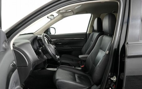 Mitsubishi Outlander III рестайлинг 3, 2017 год, 1 550 000 рублей, 8 фотография