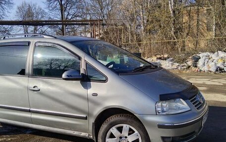 Volkswagen Sharan I рестайлинг, 2004 год, 700 000 рублей, 3 фотография