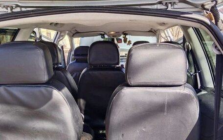 Volkswagen Sharan I рестайлинг, 2004 год, 700 000 рублей, 18 фотография