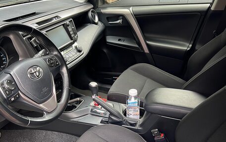 Toyota RAV4, 2017 год, 2 650 000 рублей, 8 фотография