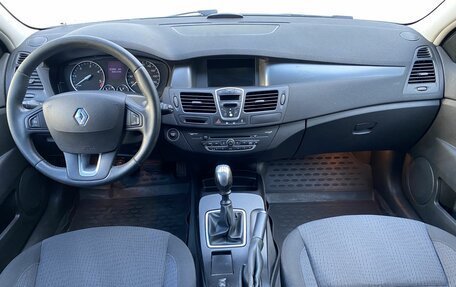 Renault Laguna III рестайлинг, 2009 год, 700 000 рублей, 11 фотография