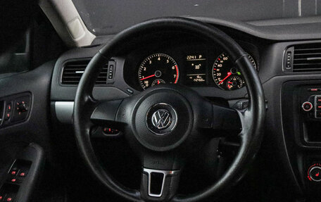 Volkswagen Jetta VI, 2011 год, 658 000 рублей, 11 фотография