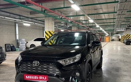 Toyota RAV4, 2020 год, 2 500 000 рублей, 3 фотография