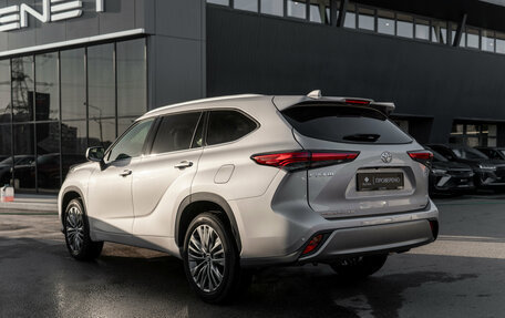 Toyota Highlander, 2025 год, 5 600 000 рублей, 4 фотография