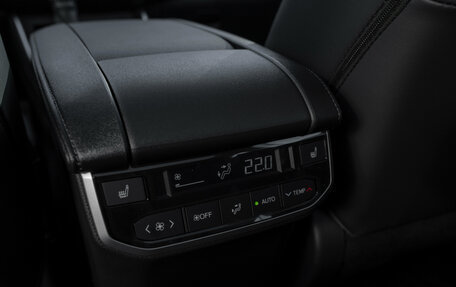 Toyota Highlander, 2025 год, 5 600 000 рублей, 15 фотография