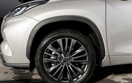 Toyota Highlander, 2025 год, 5 600 000 рублей, 26 фотография