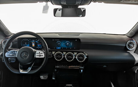 Mercedes-Benz CLA, 2022 год, 4 750 000 рублей, 5 фотография