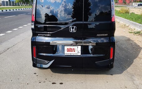 Honda Stepwgn IV, 2017 год, 1 970 000 рублей, 5 фотография
