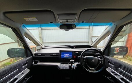 Honda Stepwgn IV, 2017 год, 1 970 000 рублей, 8 фотография