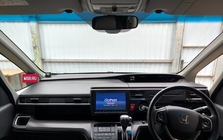 Honda Stepwgn IV, 2017 год, 1 970 000 рублей, 7 фотография