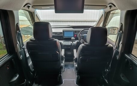 Honda Stepwgn IV, 2017 год, 1 970 000 рублей, 15 фотография