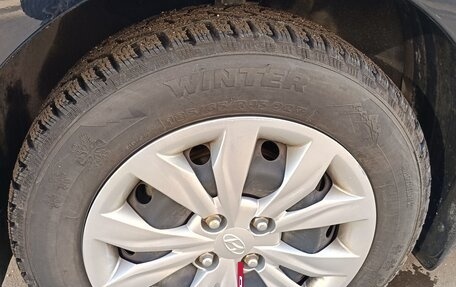 Hyundai Solaris II рестайлинг, 2021 год, 1 900 000 рублей, 11 фотография