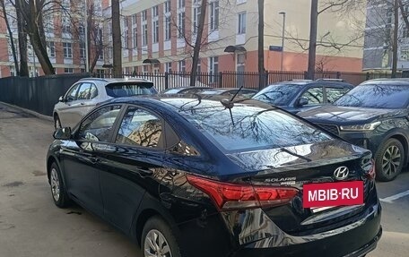 Hyundai Solaris II рестайлинг, 2021 год, 1 900 000 рублей, 5 фотография