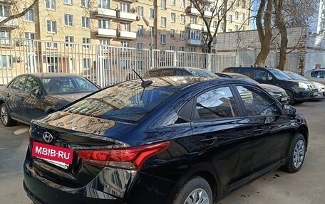 Hyundai Solaris II рестайлинг, 2021 год, 1 900 000 рублей, 6 фотография